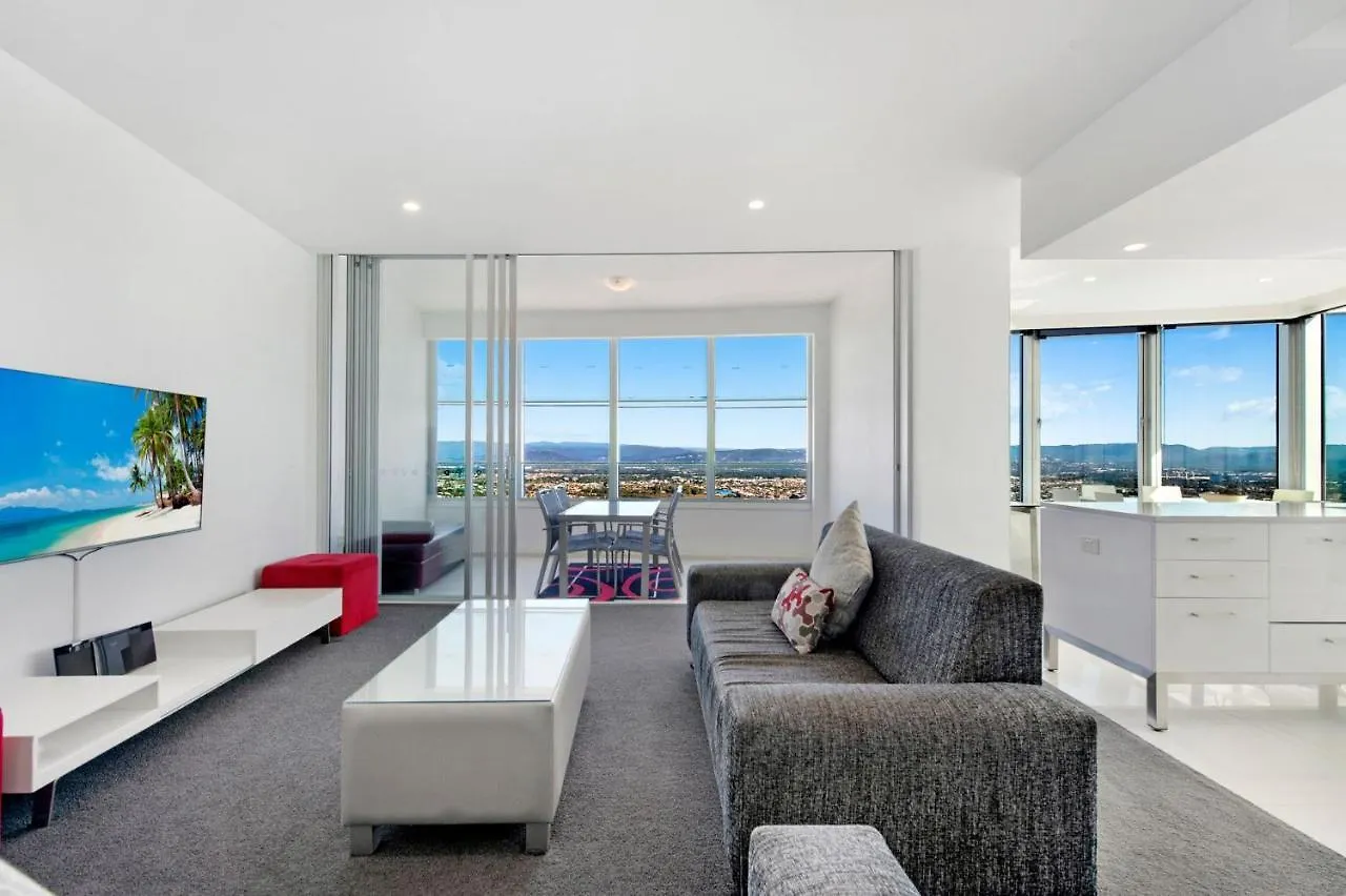 Stunning 2 Bedroom Ocean Views Apartment - Coasthm 골드코스트